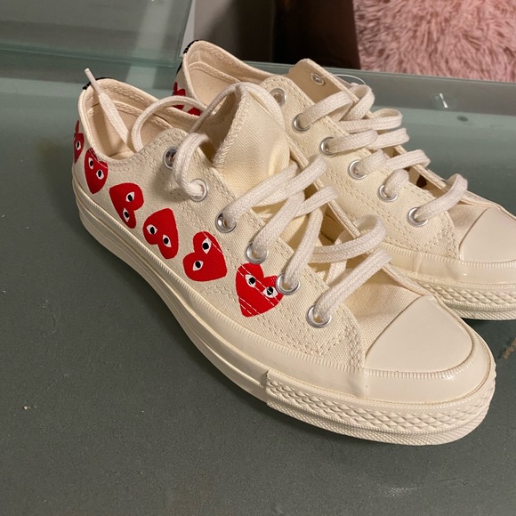 off white converse with heart